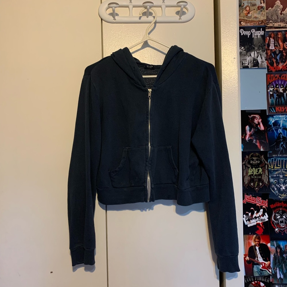 BRANDY MELVILLE cropped hoodie